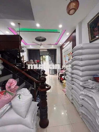 3.98 tỷ 4 tầng 5PN xã Bà Điểm Hậu lân 2