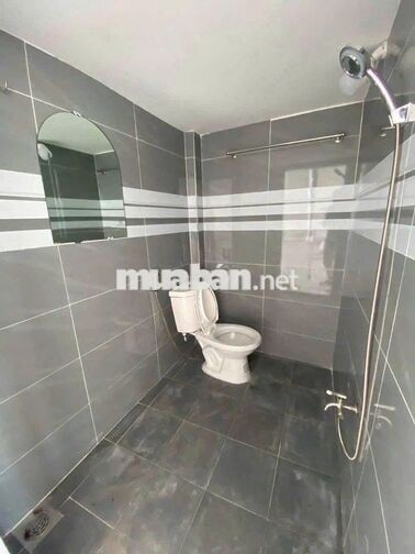 nhà thuê mặt tiền tạ Quang bửu f6 q8