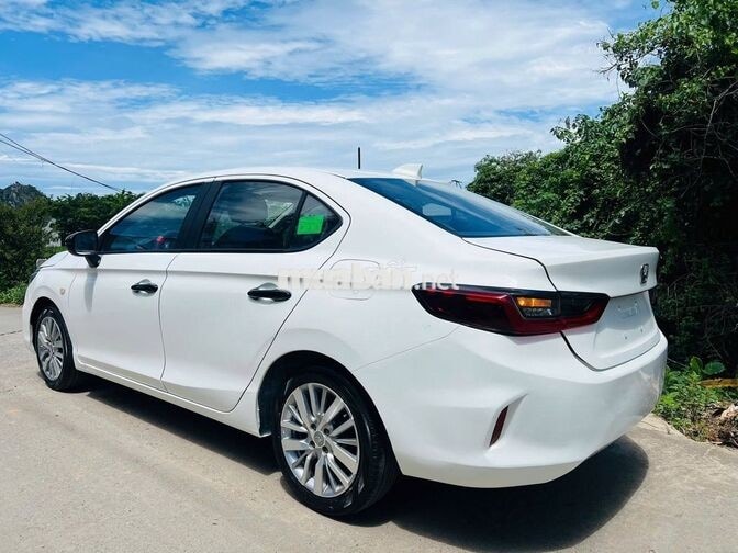 Honda City 2022 số tự động màu trắng