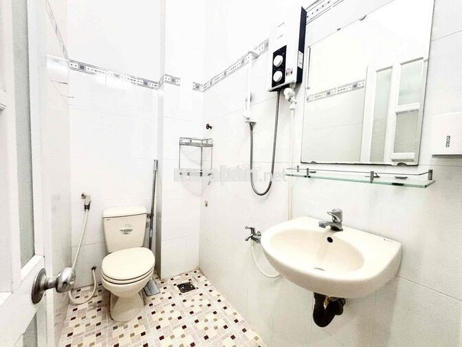 CHDV full nội thất 5tr ngay Hàng Xanh
