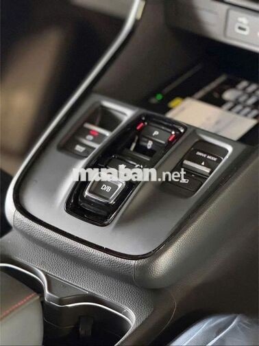 Honda CR-V e HEV RS Giảm giá đến 110tr