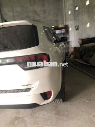 Ford Everest Titanium 2024 Trắng Tự động 7 chỗ