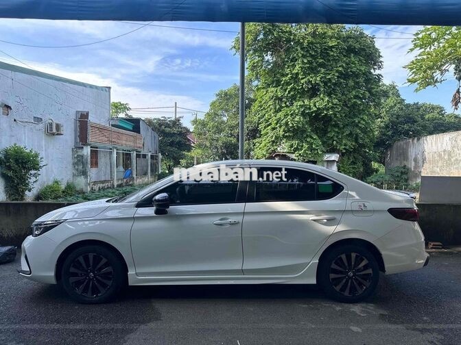 Honda City RS 2025 Trắng 5 chỗ