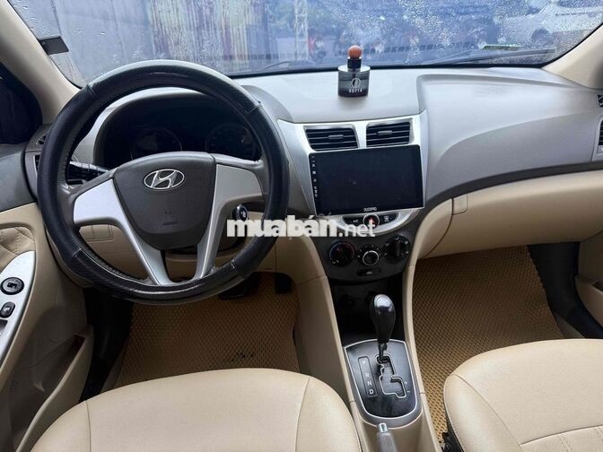 Hyundai Accent 2011 Tự động Trắng