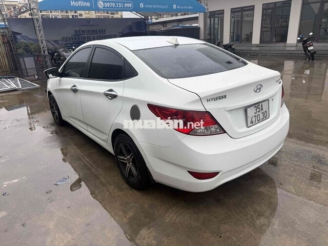 Hyundai Accent 2011 Tự động Trắng