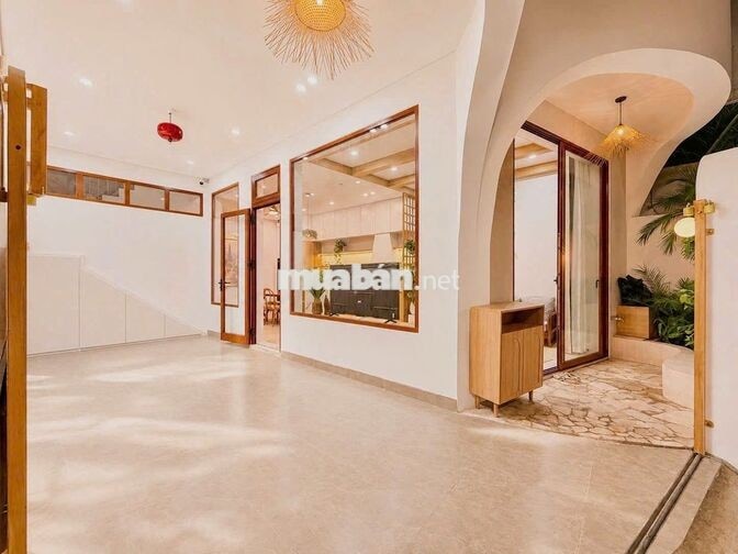 🏝️✨ MINI VILLA LUXURY – NGUYỄN TẤT THÀNH, SÁT BIỂN 🌊 ✨🏝️