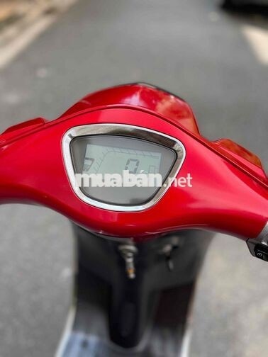 Piaggio Vespa 50cc 2022 màu Đỏ vỏ theo xe đủ gtdd