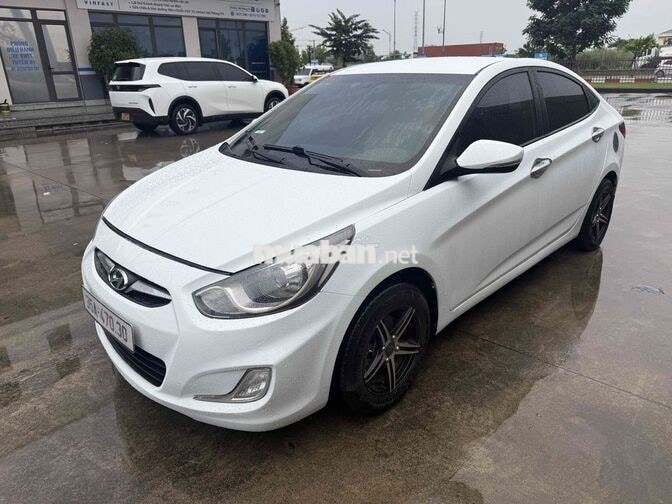 Hyundai Accent 2011 Tự động Trắng