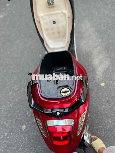 Piaggio Vespa 50cc 2022 màu Đỏ vỏ theo xe đủ gtdd