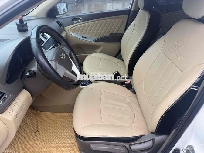 Hyundai Accent 2011 Tự động Trắng