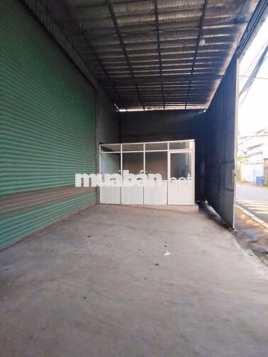 Cho thuê xưởng Tân Phước Khánh 370m2 có văn phòng có điện 3 pha 