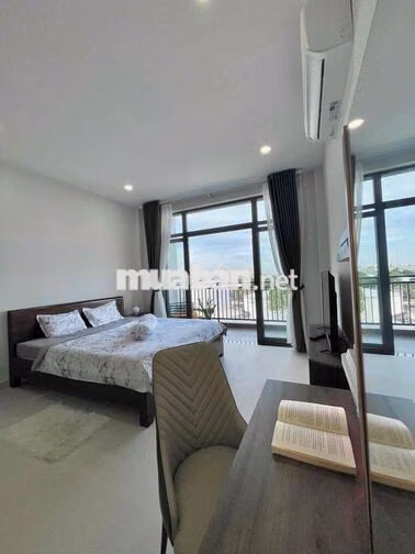 SIÊU PHẨM BAN CÔNG CỰC THOÁNG , THANG MÁY , FULL NỘI THẤT