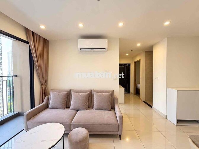 cần bán gấp 2 ngủ 54,5m Full nội thất , 3.45 TỶ Vinhomes Smart City