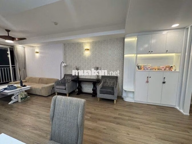 Screc Tower  80m2,2pn,2wc full nội thất