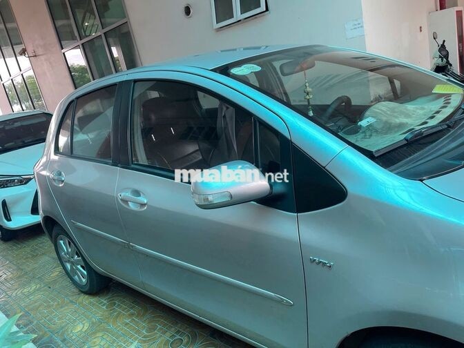 Toyota Yaris 2011 Thái Lan Bạc 5 chỗ