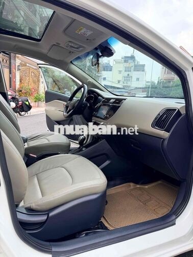 Kia Rio 1.4 AT Hatchback 5 chỗ 2015 Hàn Quốc