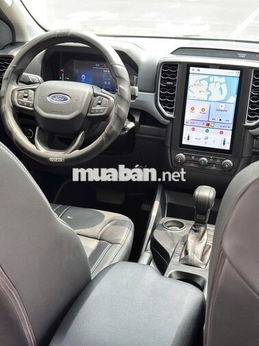 Ford Ranger XLS AT 4x2 2024 Ghi Xám 2.246 km