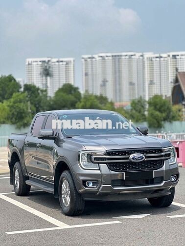 Ford Ranger XLS AT 4x2 2024 Ghi Xám 2.246 km
