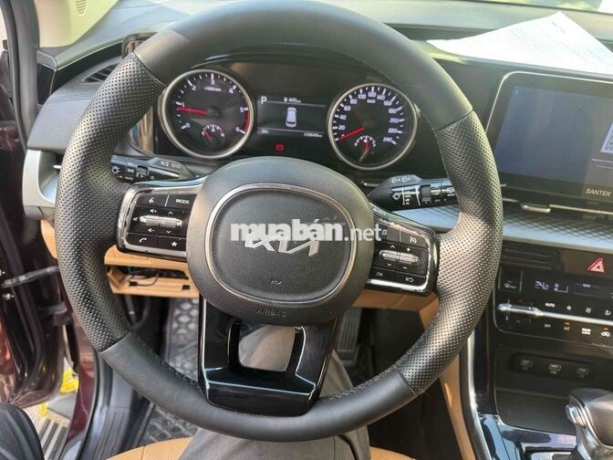 Kia Carnival Luxury 8 chỗ Số tự động Máy dầu