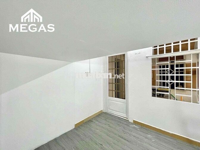PHÒNG GIÁ TỐT SẴN MÁY LẠNH  NGAY KHU VỰC SÂN BAY- CV HOÀNG VĂN THỤ