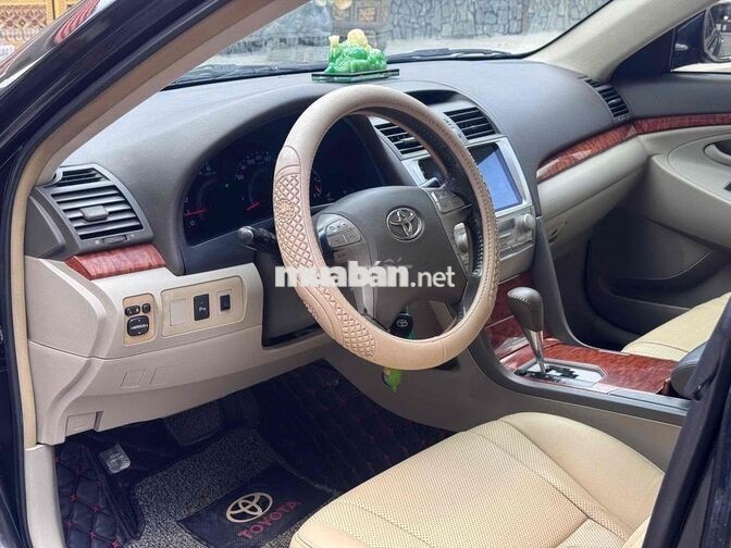 Bán Toyota Camry 2.4G đời 2010 xe đẹp không lỗi