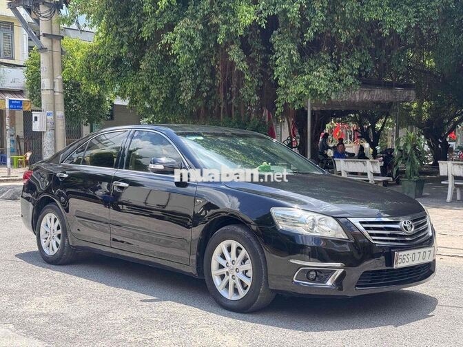 Bán Toyota Camry 2.4G đời 2010 xe đẹp không lỗi