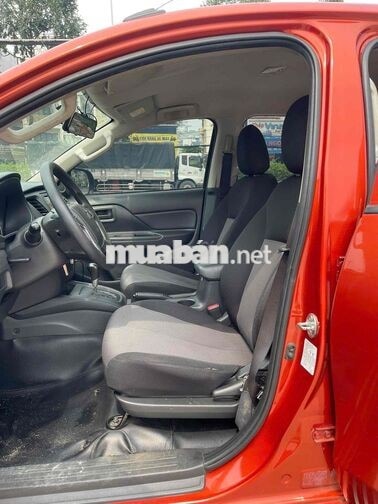 Bán Mitsubishi Triton 2020 lướt 9 vạn hỗ trợ bank