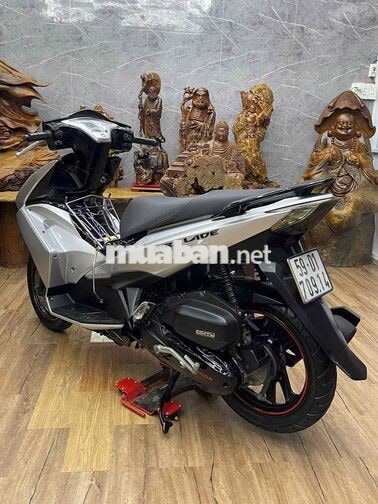 Honda Airblade chính chủ bsto xe đẹp keng, máy êm