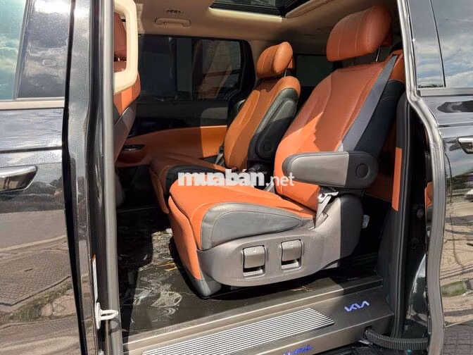 Kia Carnival Signature 2024 Đen nhiều đồ