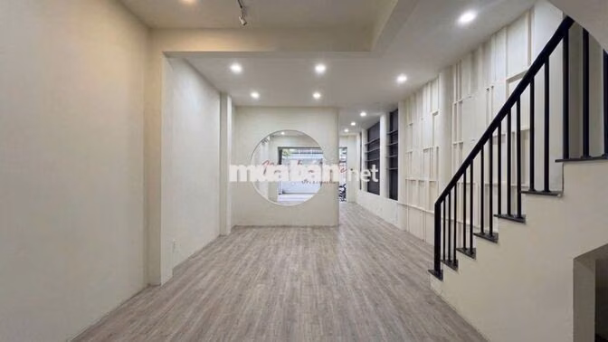 Nhà đẹp cute ngay trung tâm Bàn cờ Q3 giá chỉ 4xtr !!! Xem liền !!!