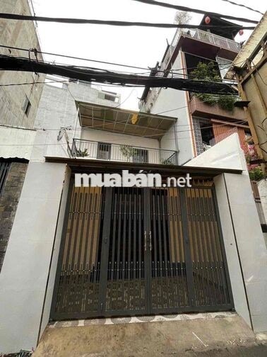 mẹ lớn tuổi cần bán nhà về quê.