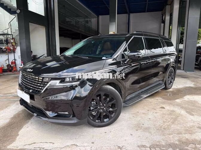 Kia Carnival Signature 2024 Đen nhiều đồ