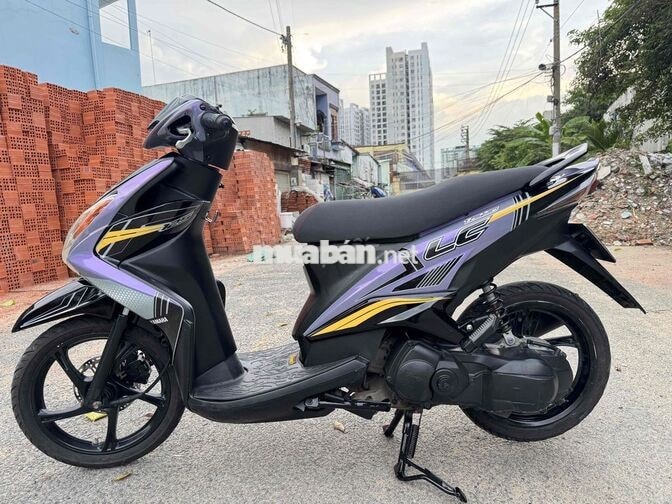 Yamaha Luvias 2012 Tím đen