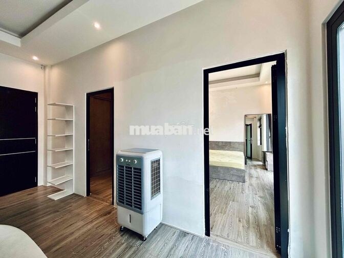 2 Phòng Ngủ, 2 Ban Công Thoáng, Rộng 60m2, Gần Phố Phan Xích Long