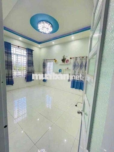 Thanh lý gấp căn nhà hưng long qui đức , Tphcm