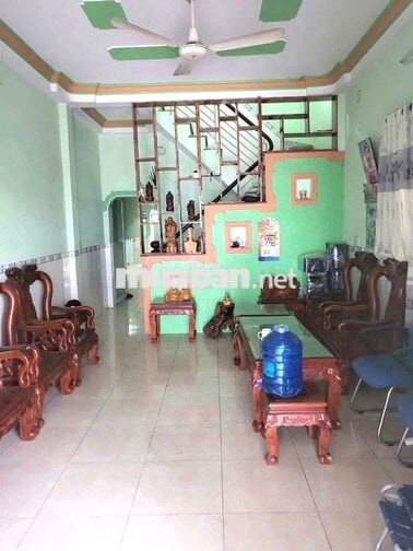 Nhà đẹp 1 trệt 1 lầu đường Lê Thị Hà Tân Xuân 4x10=40m2 SHR Giá 1 tỷ 5