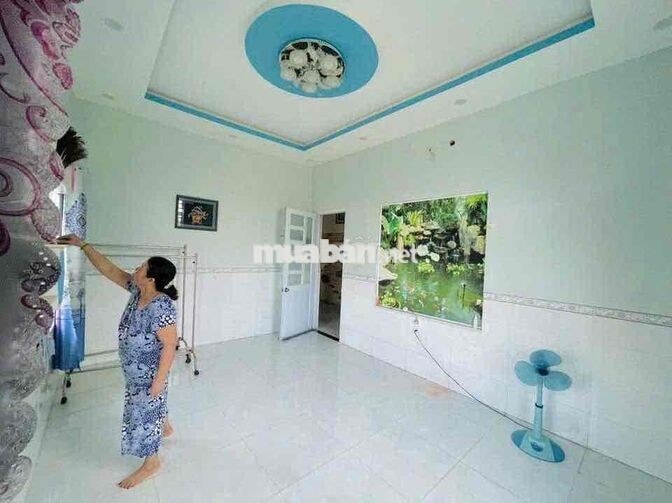 Thanh lý gấp căn nhà hưng long qui đức , Tphcm