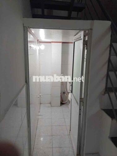 NGAY CHƯƠNG DƯƠNG - HOÀNG DIỆU 2 NHÀ HẺM XE HƠI 2PN 2WC Ở + VPCTY