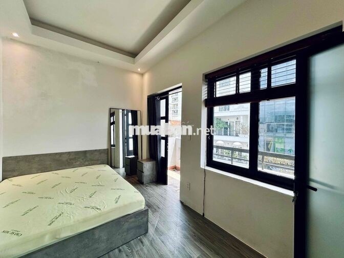 2 Phòng Ngủ, 2 Ban Công Thoáng, Rộng 60m2, Gần Phố Phan Xích Long