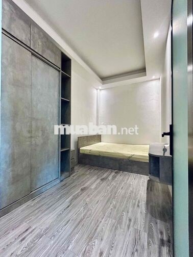 2 Phòng Ngủ, 2 Ban Công Thoáng, Rộng 60m2, Gần Phố Phan Xích Long