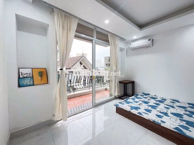 2 NGỦ 1 KHÁCH BAN CÔNG SIÊU LỚN Ô TÔ ĐỖ CỬA NGAY CÔNG VIÊN HOÀ BÌNH