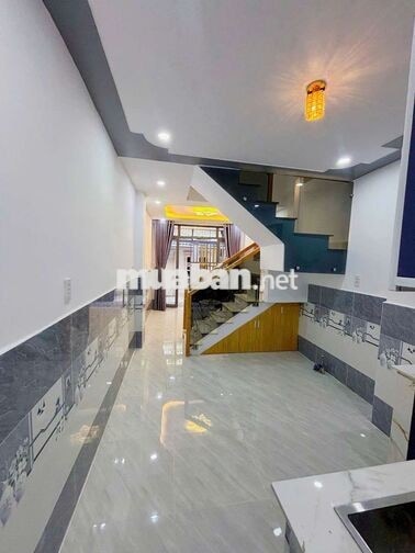 Nhà TL15 gần chung cư Thạnh Lộc và ngã tư vườn lài