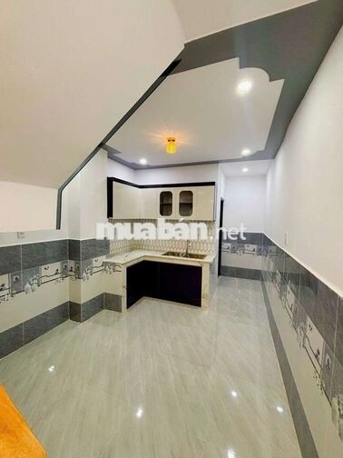 Nhà TL15 gần chung cư Thạnh Lộc và ngã tư vườn lài