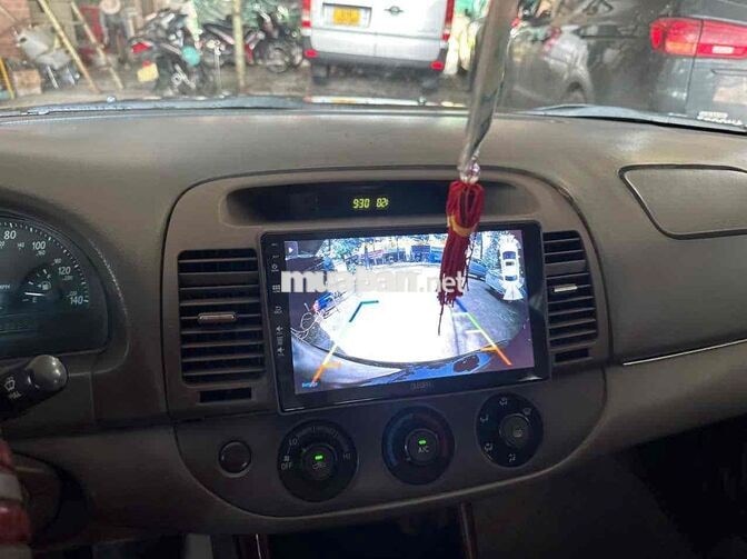 Toyota Camry 2.4 Số sàn Xăng Đen