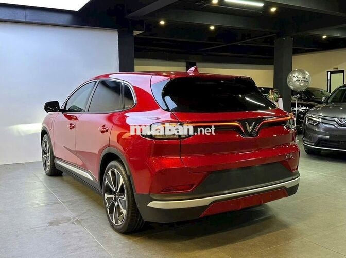 VinFast VF8 Plus SUV thuần điện Đỏ 5 chỗ