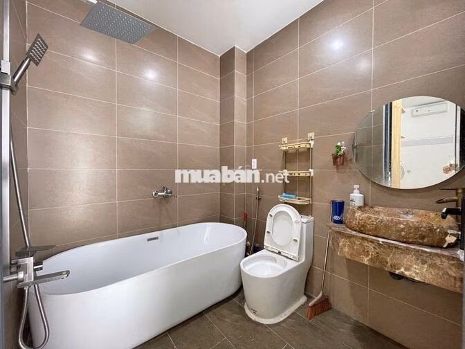 CHO THUÊ NHÀ KINH DOANH 3 PHÒNG NGỦ FULL NỘI THẤT MẶT ĐƯỜNG LÊ HỒNG