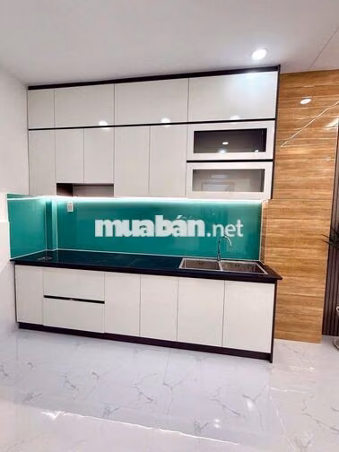 CHỦ GẤP GIẢM CÒN 3,65 TỶ – CHỐT NHANH!
🏡 NHÀ HẺM XE HƠI 