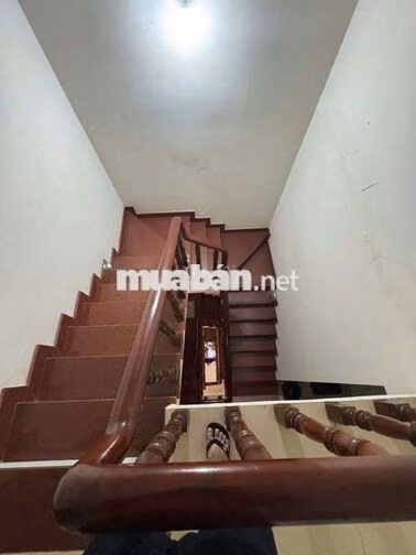 nhà 1/ nguyễn ảnh thủ .hẻm 6m . ôtô đậu trong nhà .5pn 