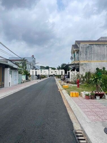Nhà mới 3 phòng Hẻm đậu oto Trần Quang Diệu