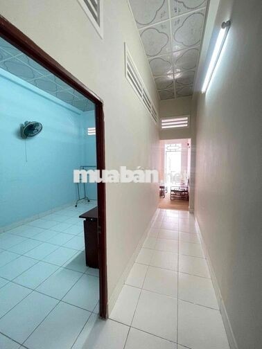 Nhà mới 3 phòng Hẻm đậu oto Trần Quang Diệu
